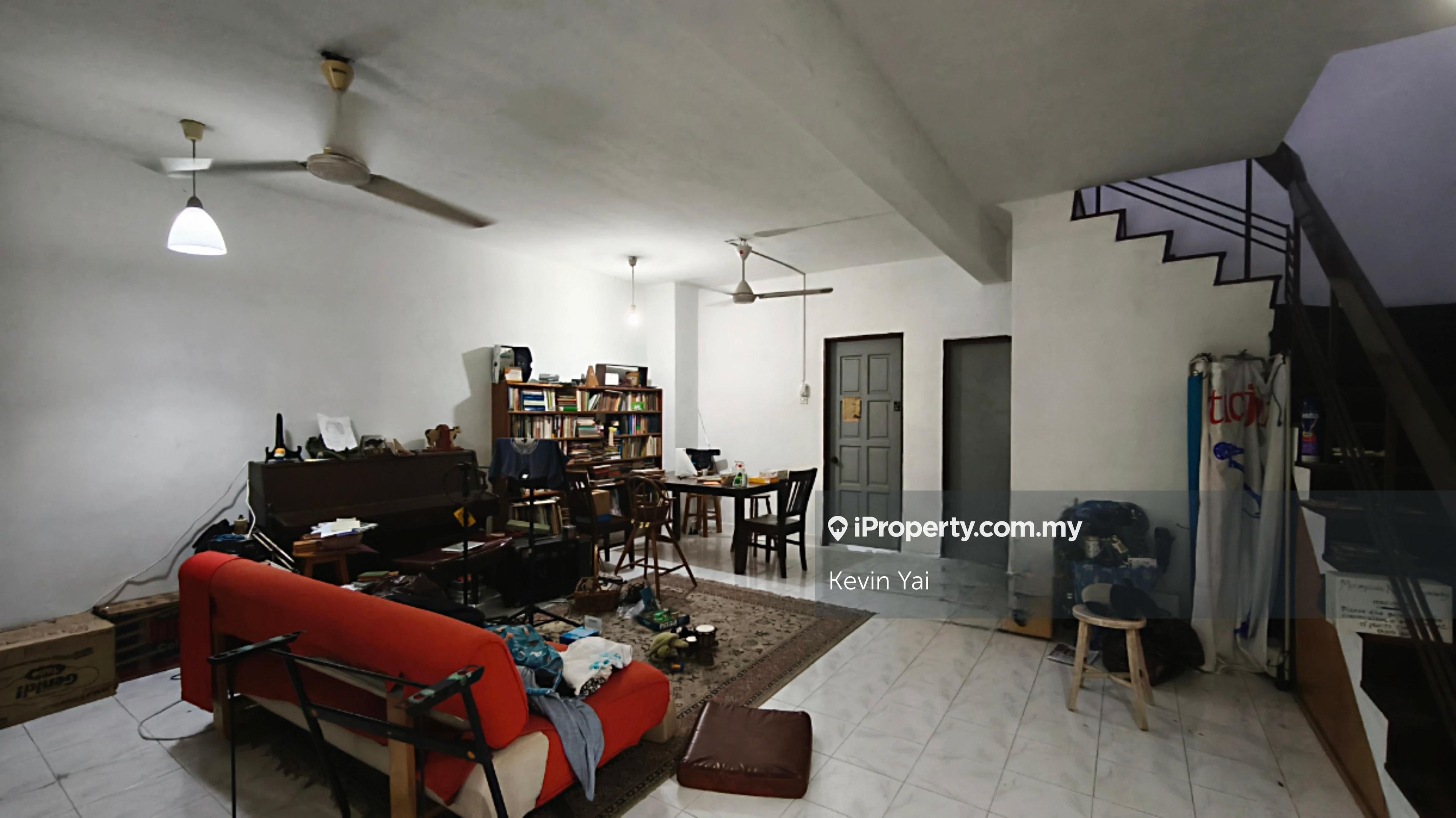 Well Maintained Terrace House