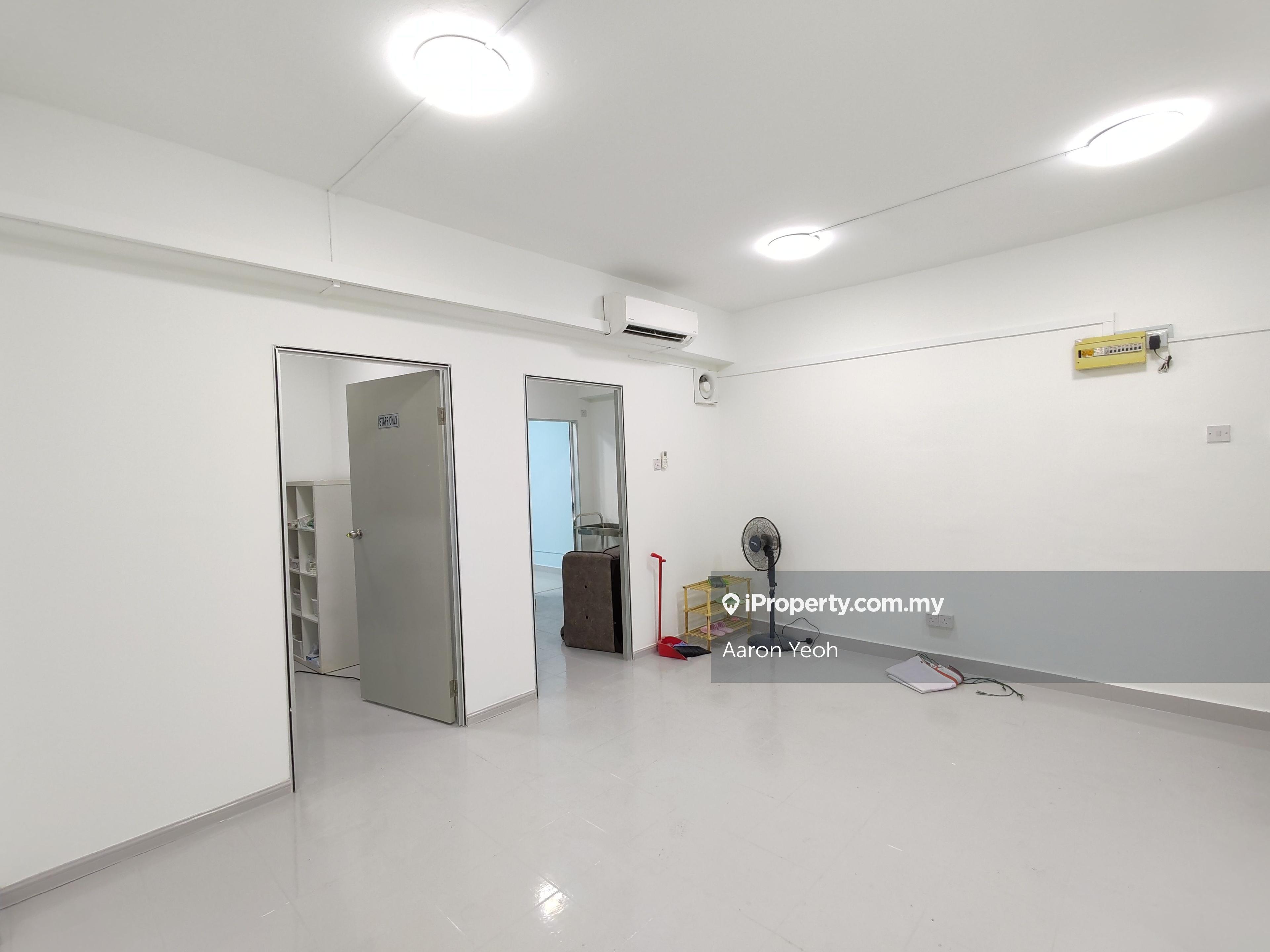 Reallimitunit Cheras Business Centre 1 Room 1 Toilet Partially Furnish