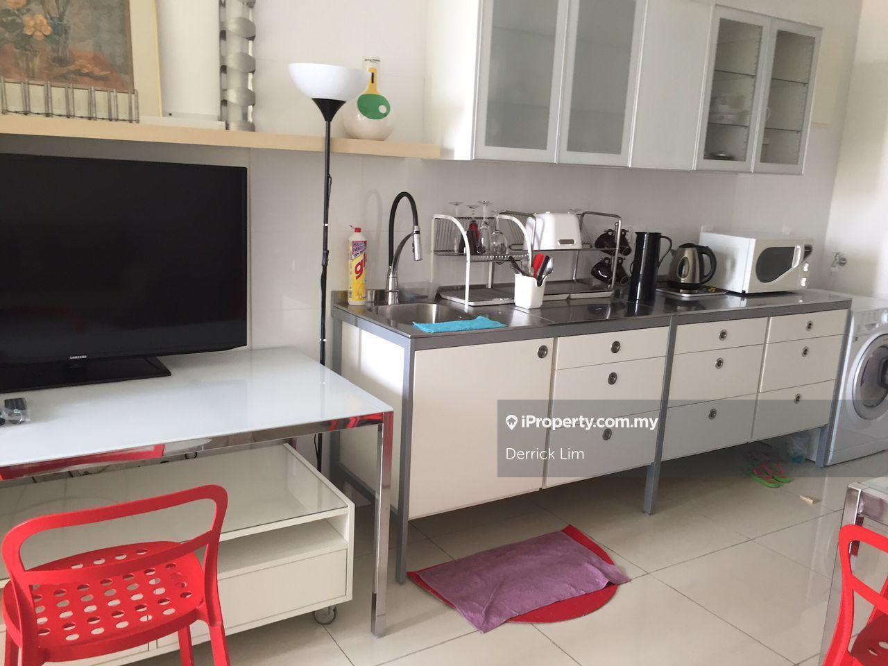 Fully Furnished Studio Ready Move In Now 