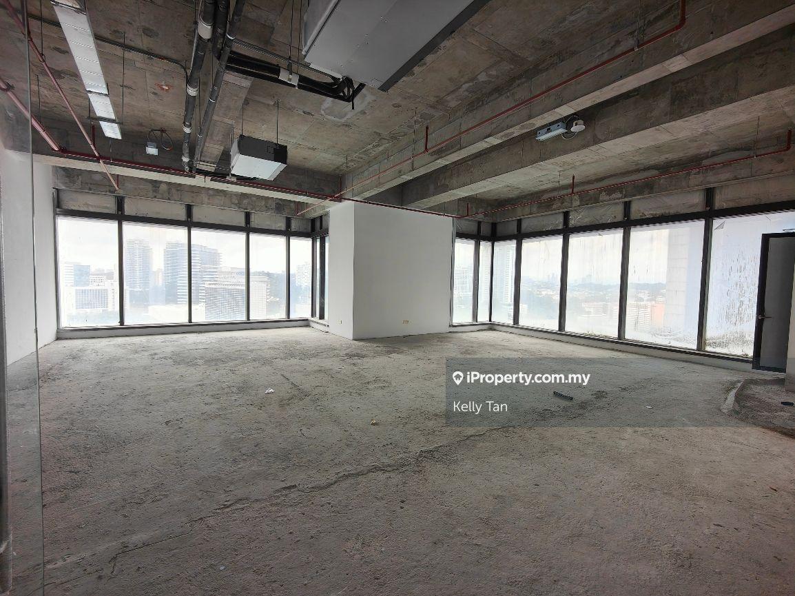 Corner brand new unit with reserved car parking bays