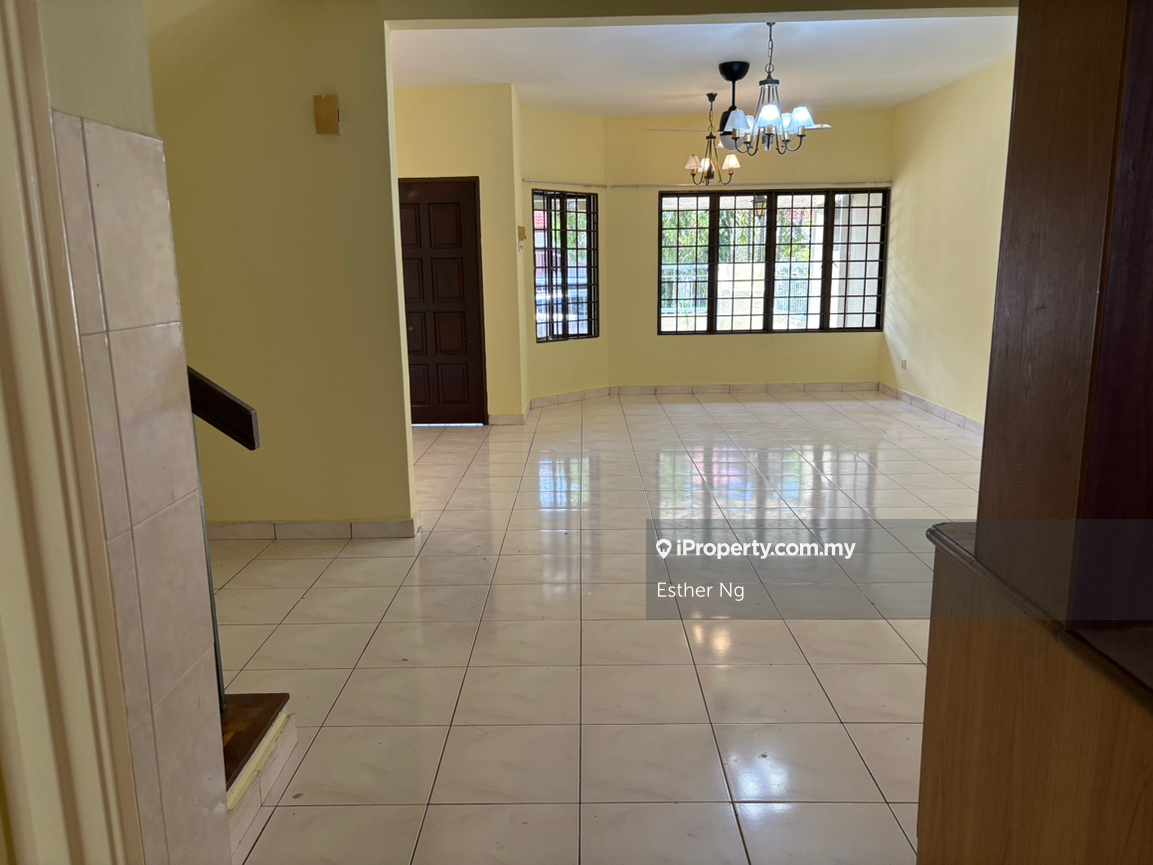 Newly painted house available now