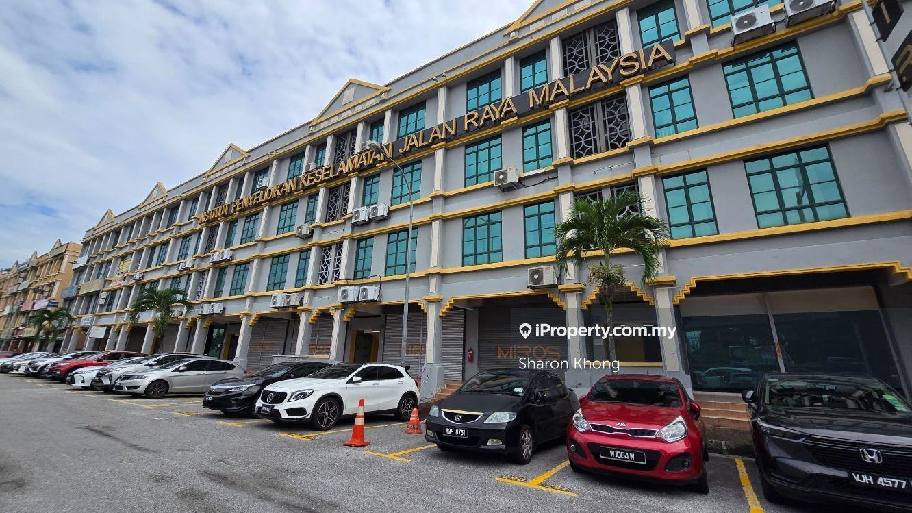 Three storey Intermediate shoplot with lift for sale at tks