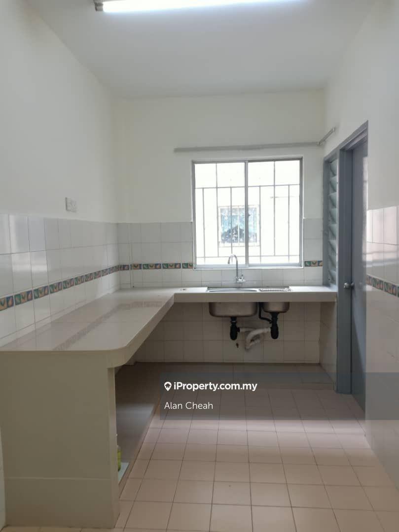 Carmila Apartment 3bed 2bath Corner Unit