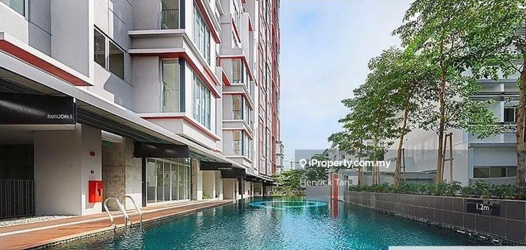 Facing Lakeview, 1362 sqft, Corner unit, 2 car park, Below Market