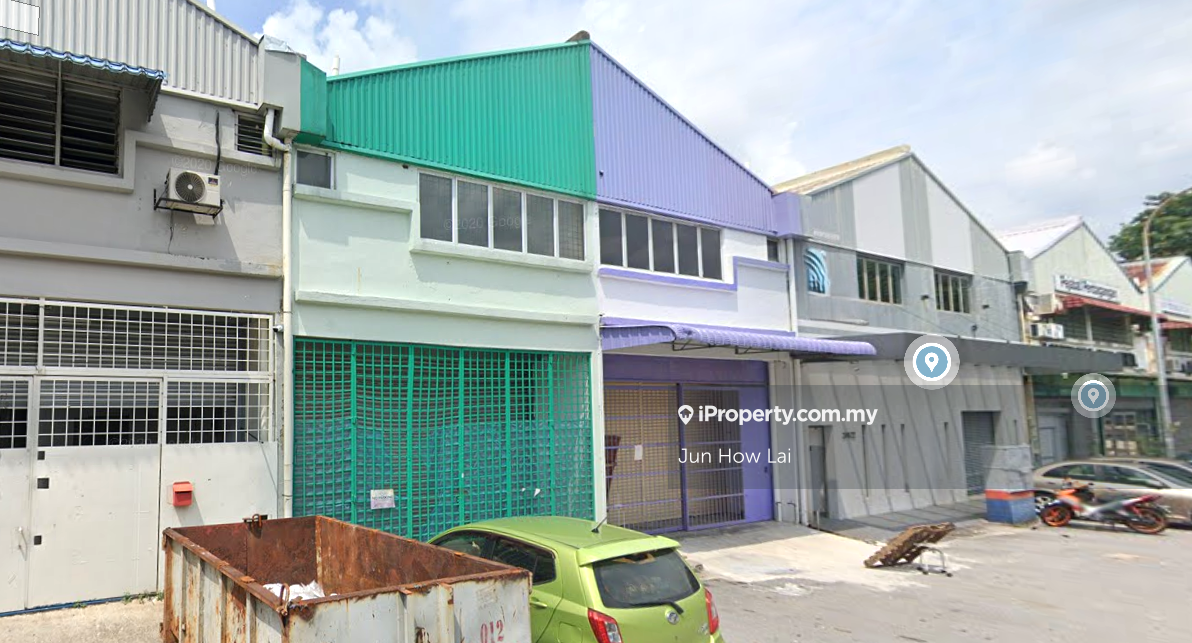 Bandar Sri Damansara 1.5 Storey Factory for Rent