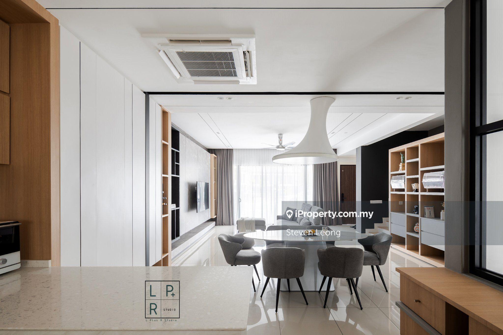 Elegant spacious designer home, 5 rooms, modern luxury at its best!