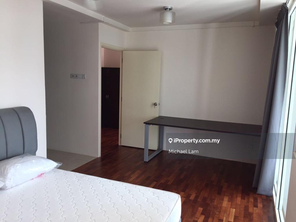 Renovated spacious duplex soho for sale