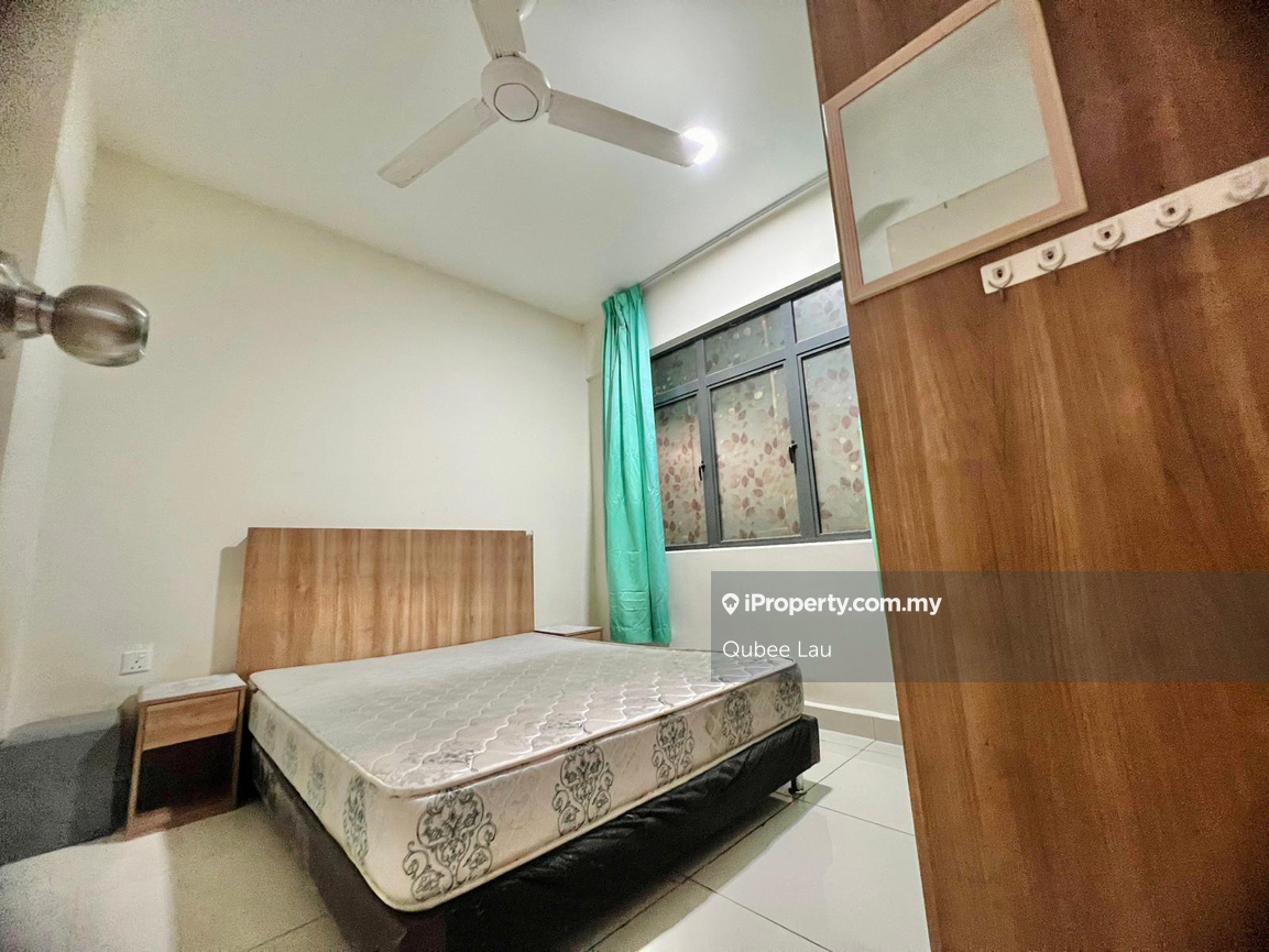 Arc condo room rent