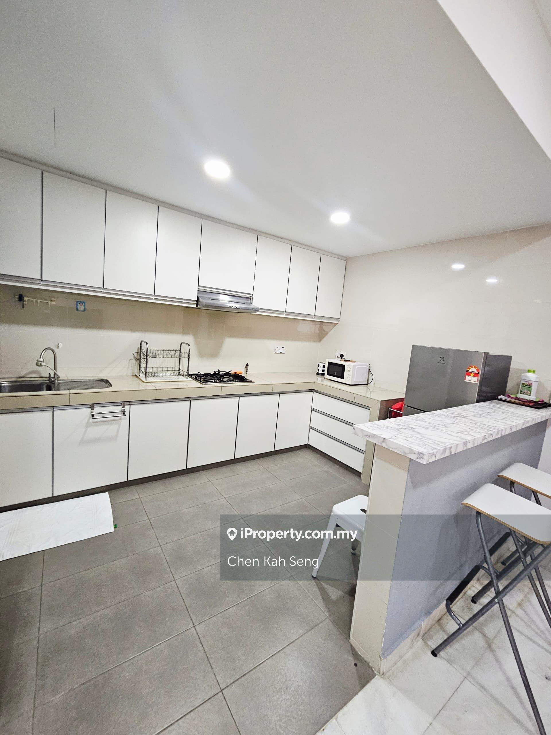 Villa Puteri For Sale