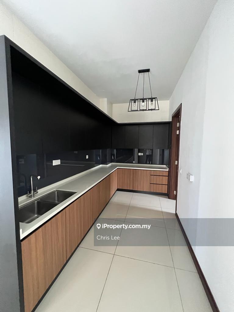 Monterey Villa @Eco Sanctuary Area Specialist