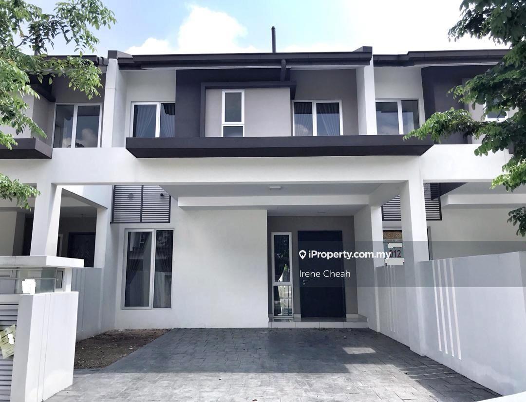 Basic Terrace House @ Tropicana Arahsia, near Tenby School