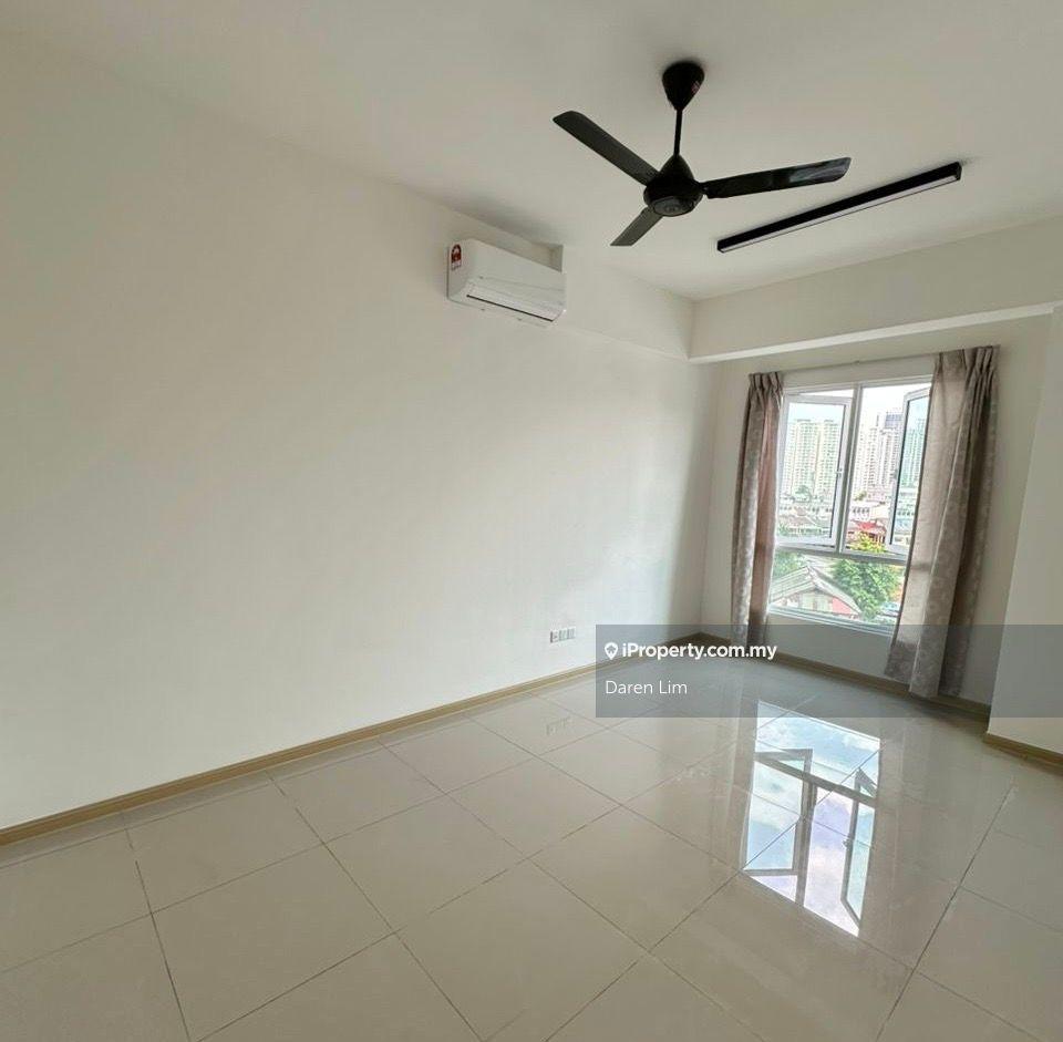 D Brightton, Titiwangsa