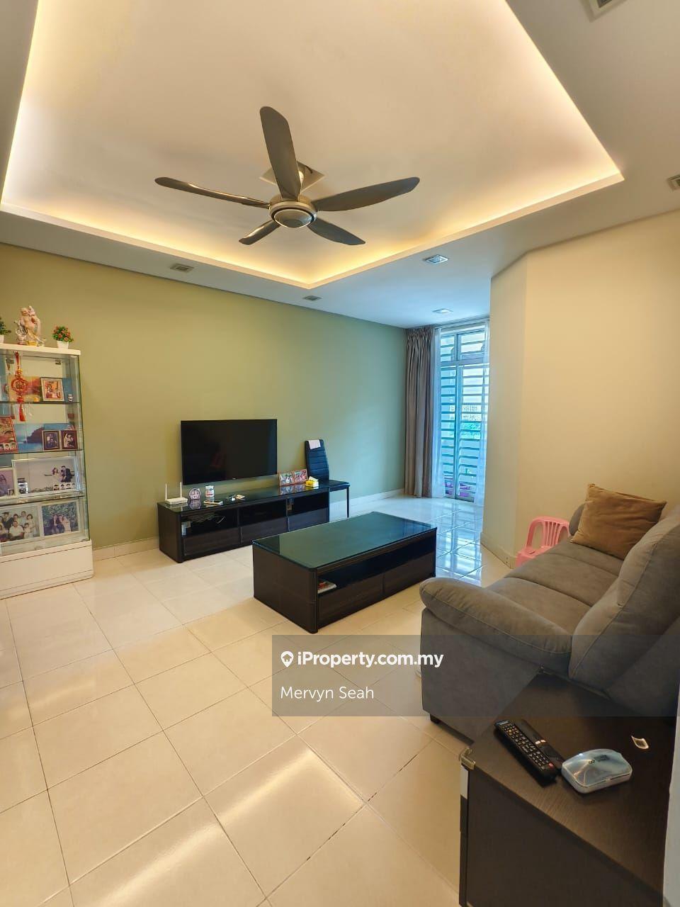 Ixora Height 960 Sqft High Floor Renovated Unit 1 Car Park Worth Deal