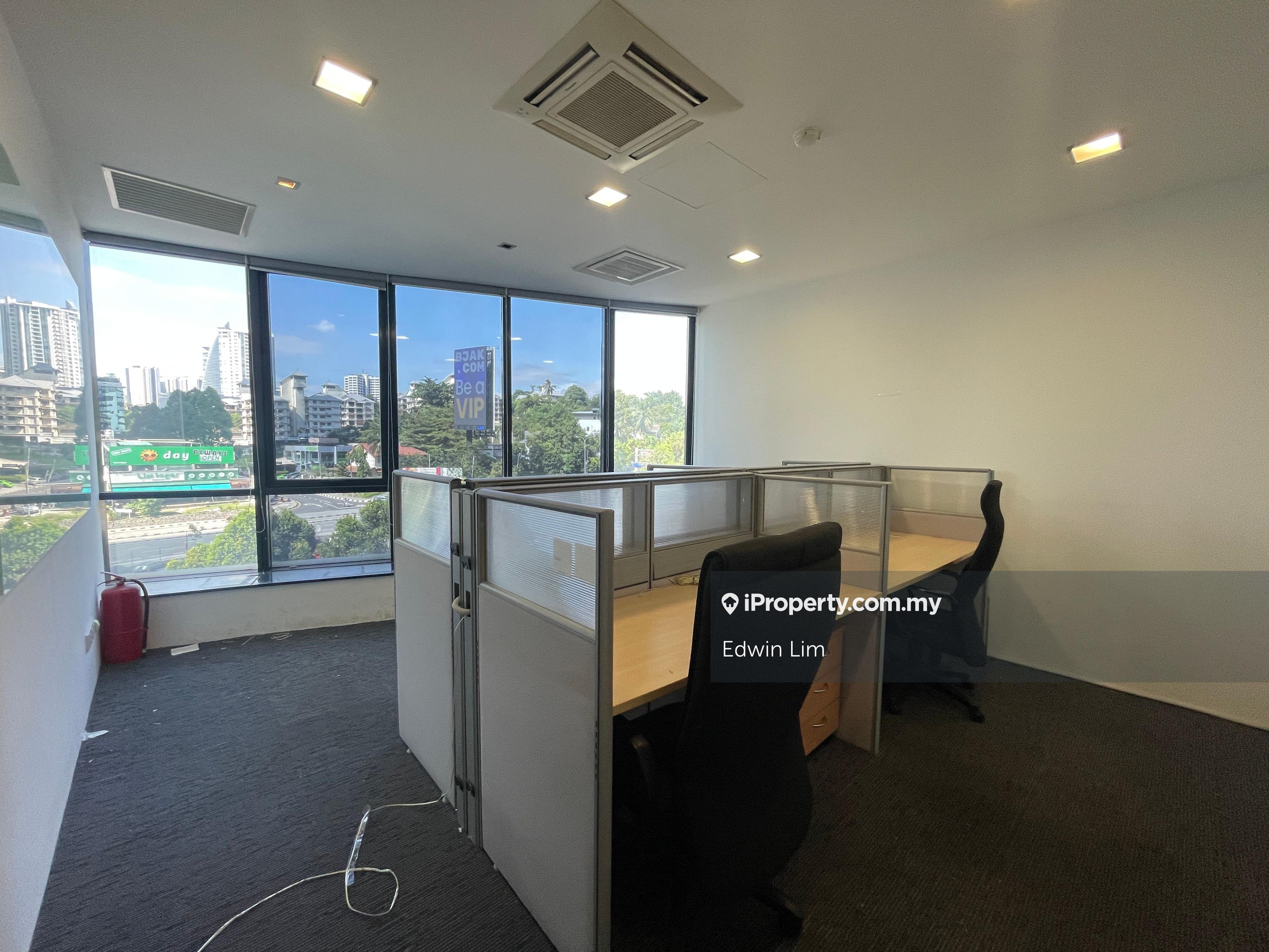 Fitted unit ready to move in near to Bangsar LRT station