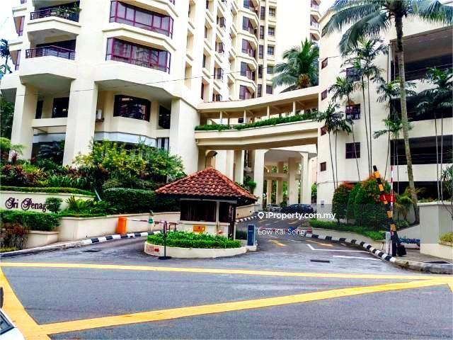 Upscale condo in a preferred township near transport, shopping etc 