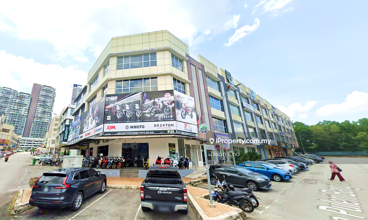 Bangi Corner 4 Storey Shop with lift Roi 4.8%