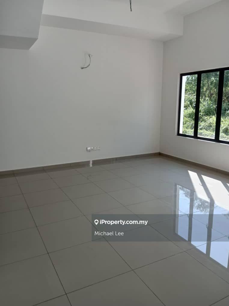 Double Storey House at Seksyen 30 Shah Alam for rent!