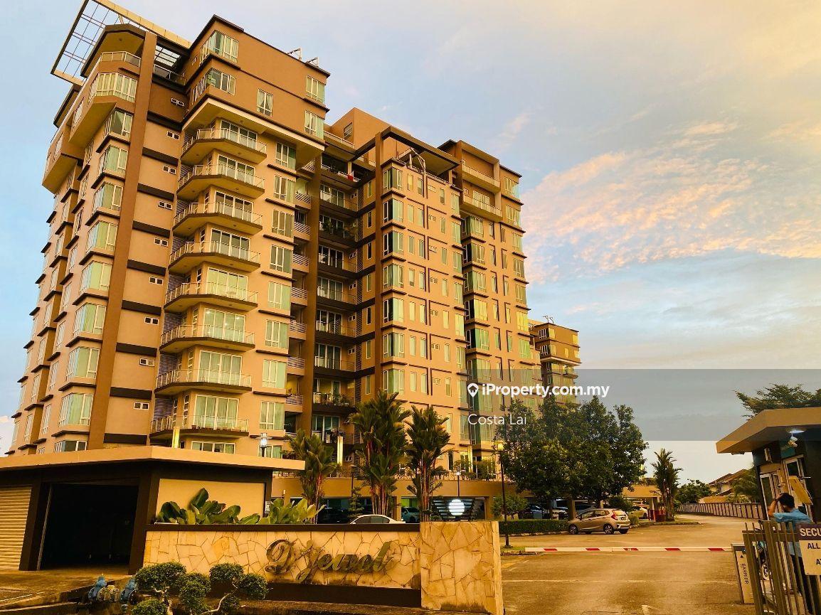 Huge condominium unit at Jalan Hup Kee