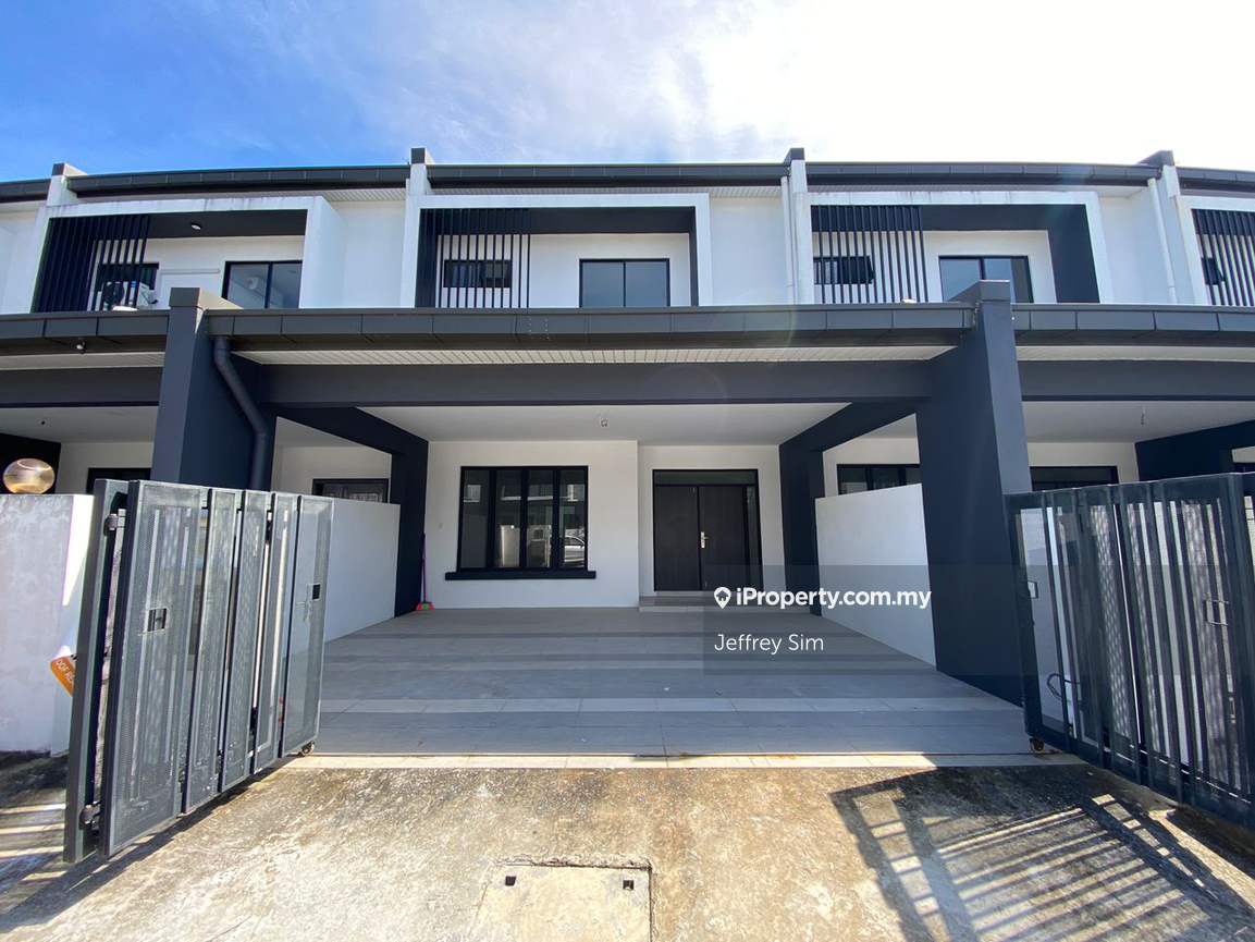 Ava Grove Double storey terrace intermediate house For Sale