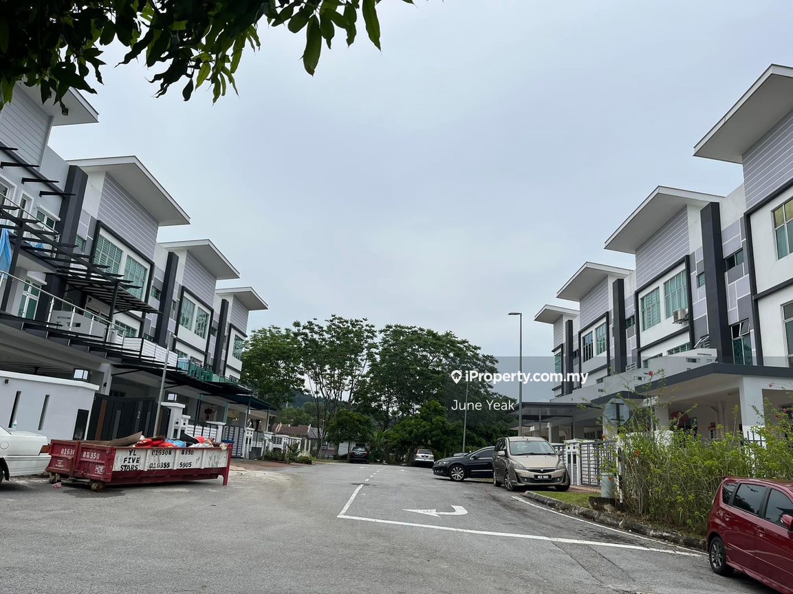 Puchong Kazen Saujana 3 Storey Corner Saujana Puchong Brand New 