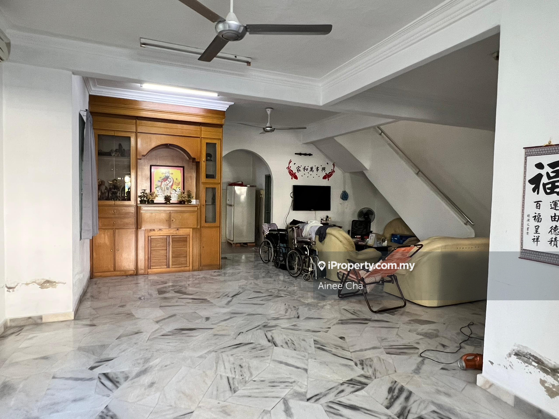 Double Storey Semi D @ Taman Impian Alma