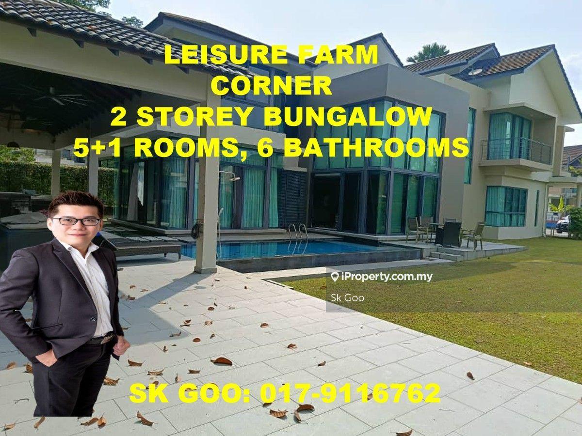 End lot with big land 2 storey bungalow 