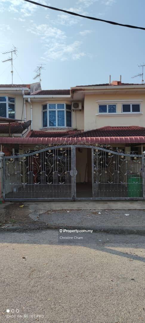 Terrace house for Sale