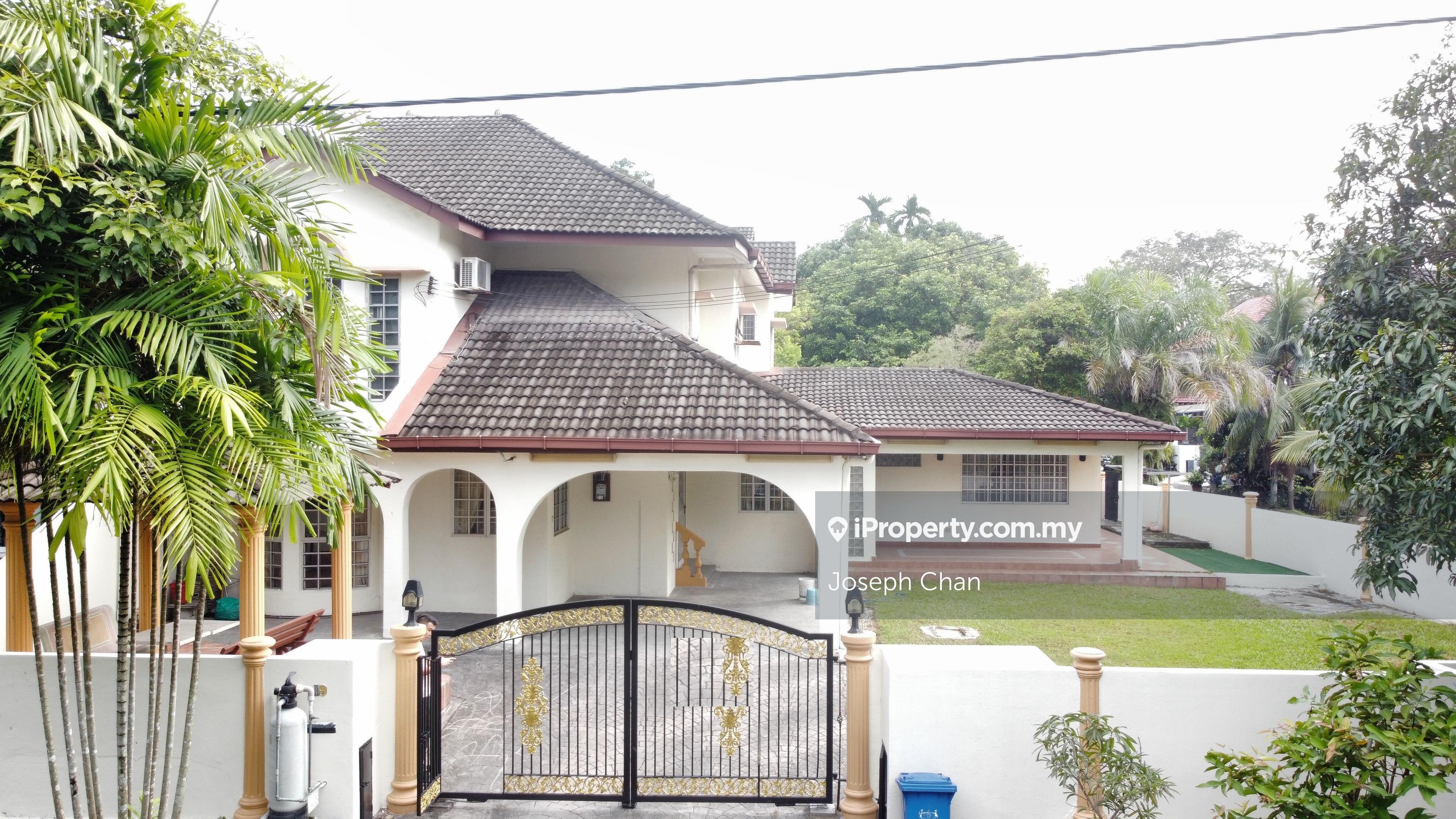 Semi-D house for Sale