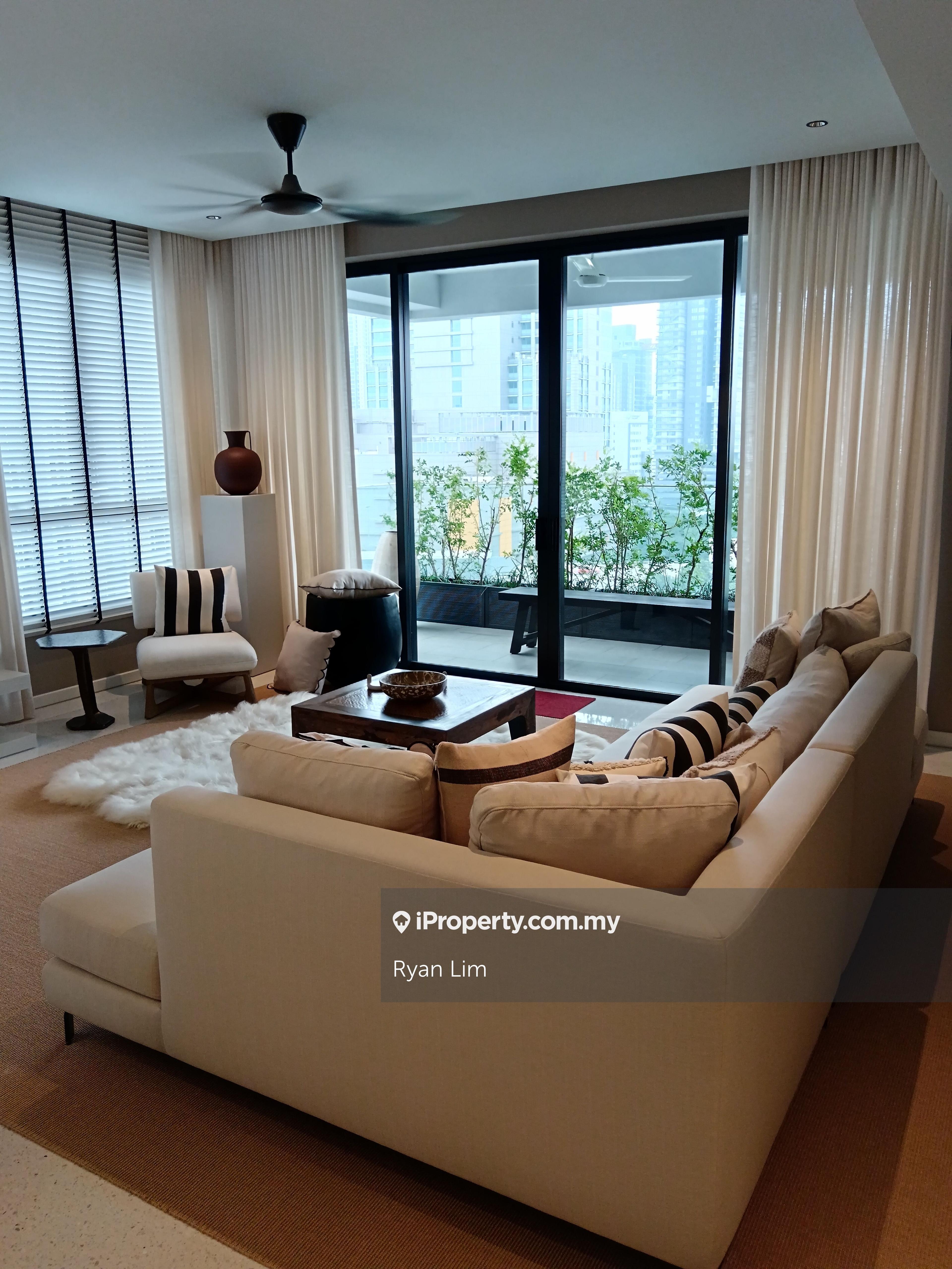 Freehold Luxury Condo, Ready Move in Developer Units, 5 minute to KLCC