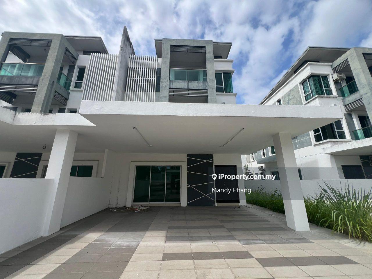 Bercham house for sale
