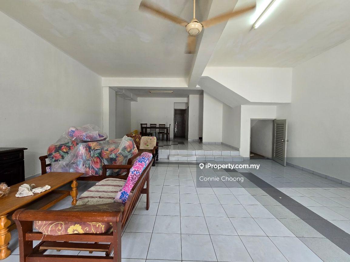 Taman Bukit Mewah, Tampoi, 2-Storey Terrace House for Sale