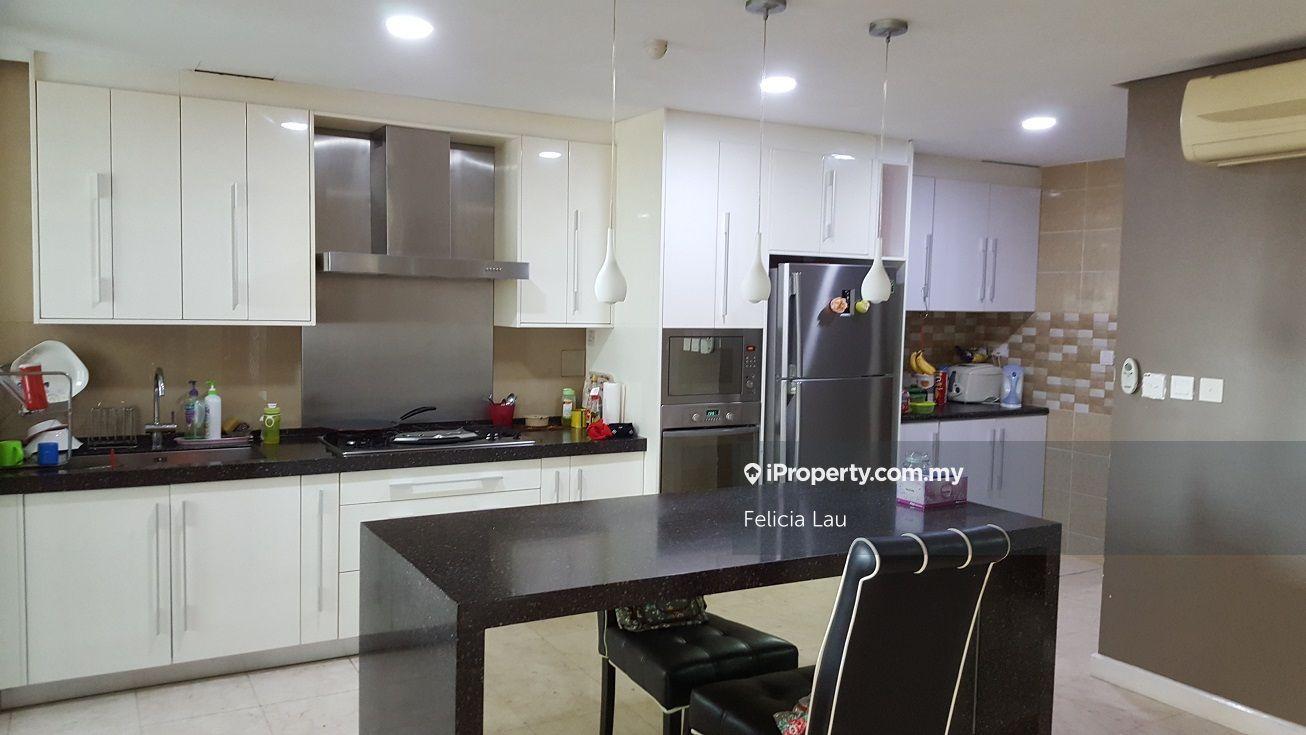 Corner unit with greenary view