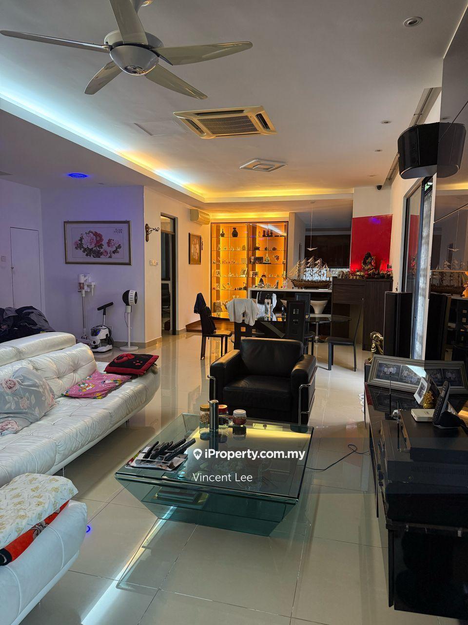 2.5 sty Semi D-House for Sale