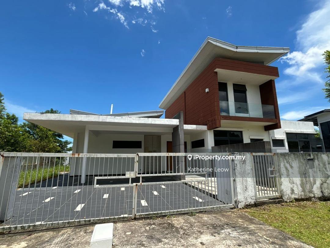 3 storey bungalow Horizon Hills The Hills