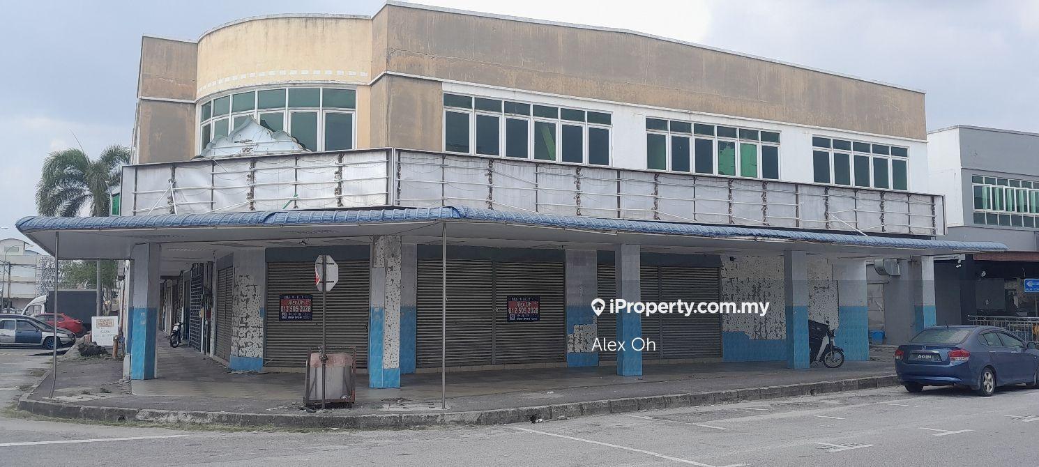 Ipoh Pengkalan station 18 big double storey corner shop for sale