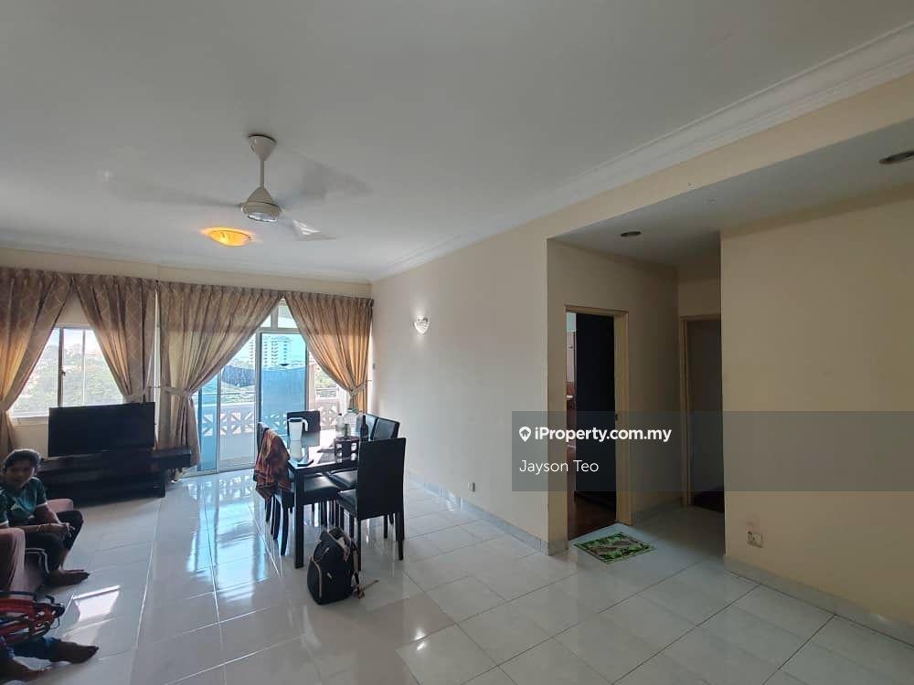 Walking distance to Jb sentral Ciq below market rentl