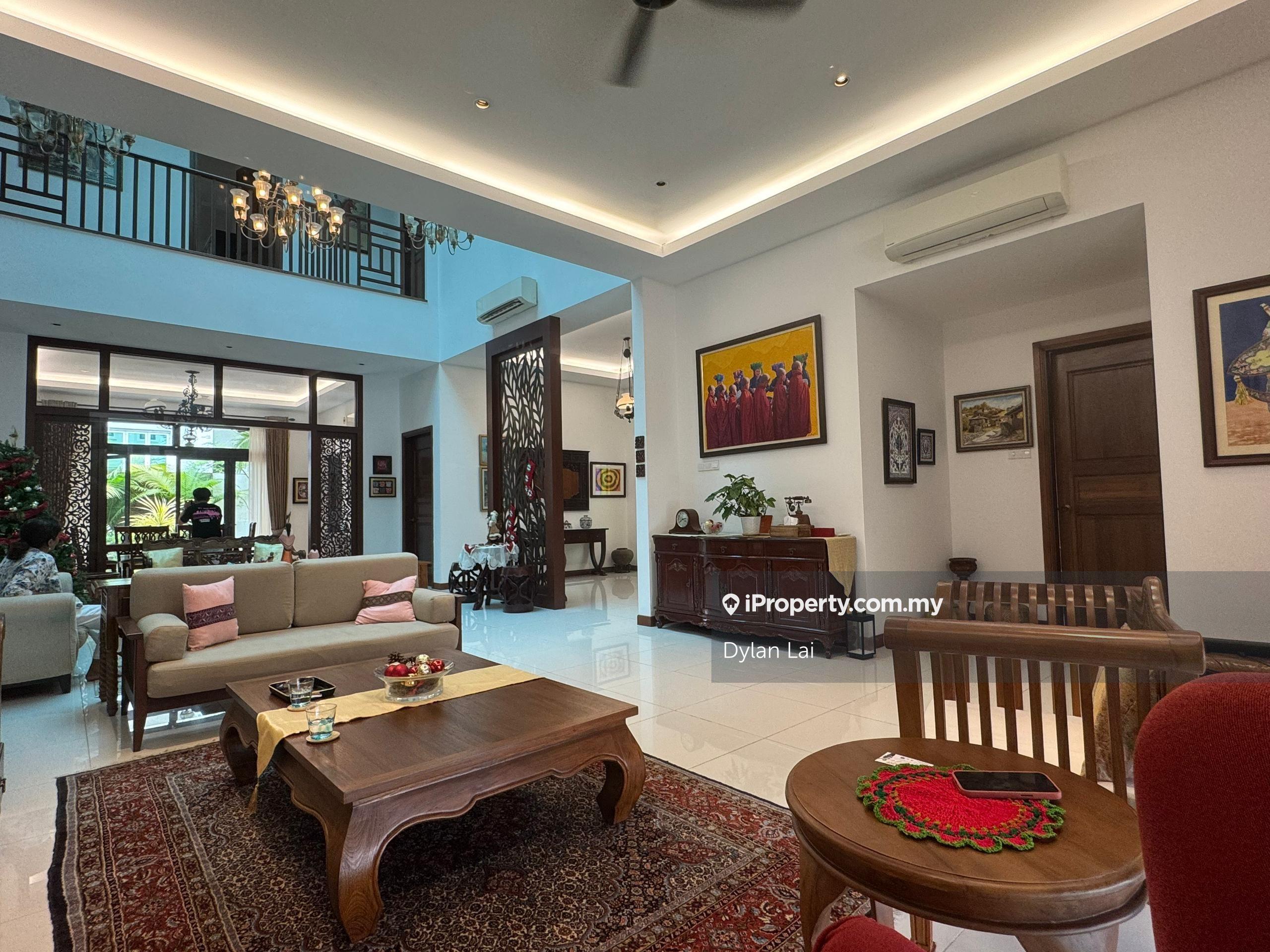 Perdana Lakeview East New Bungalow with only 4 years old