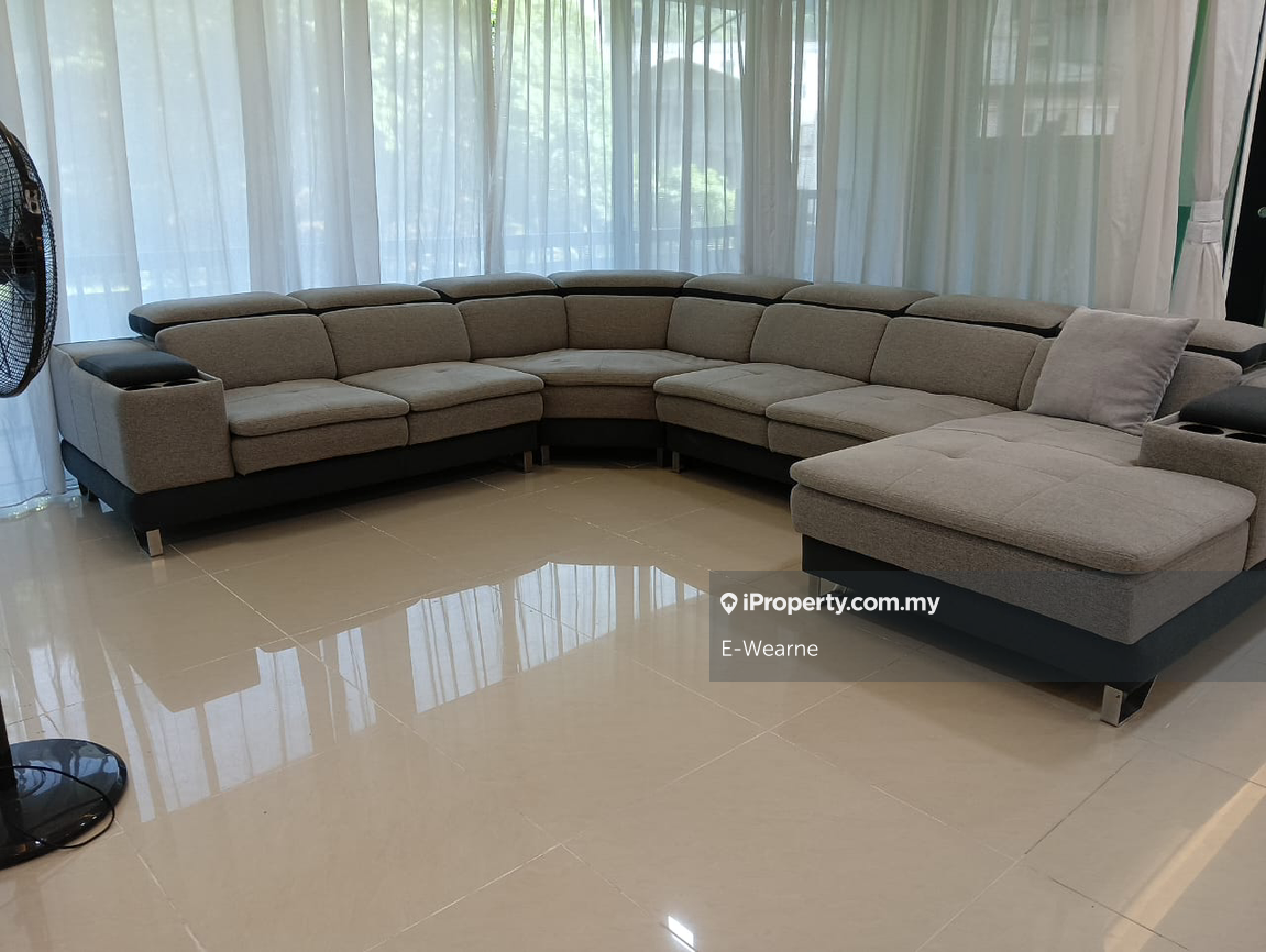 Armanee terrace corner unit for rent