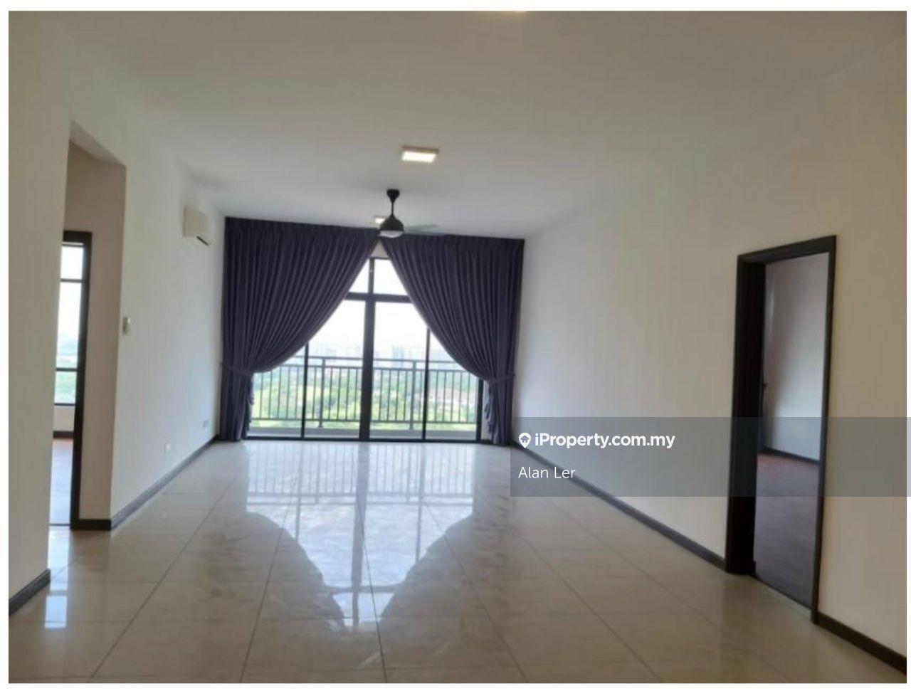 Molek Regency Middle Floor with Balcony Unit For Sale