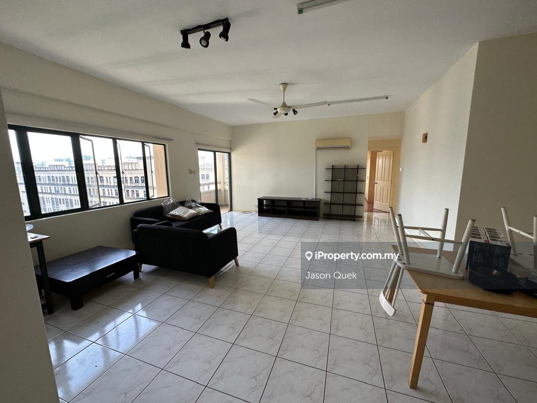 Block C Beautiful Unit facing Golf Club For Sale