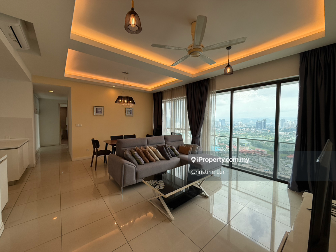 Strategic location, attractive offer, alive neighbourhood