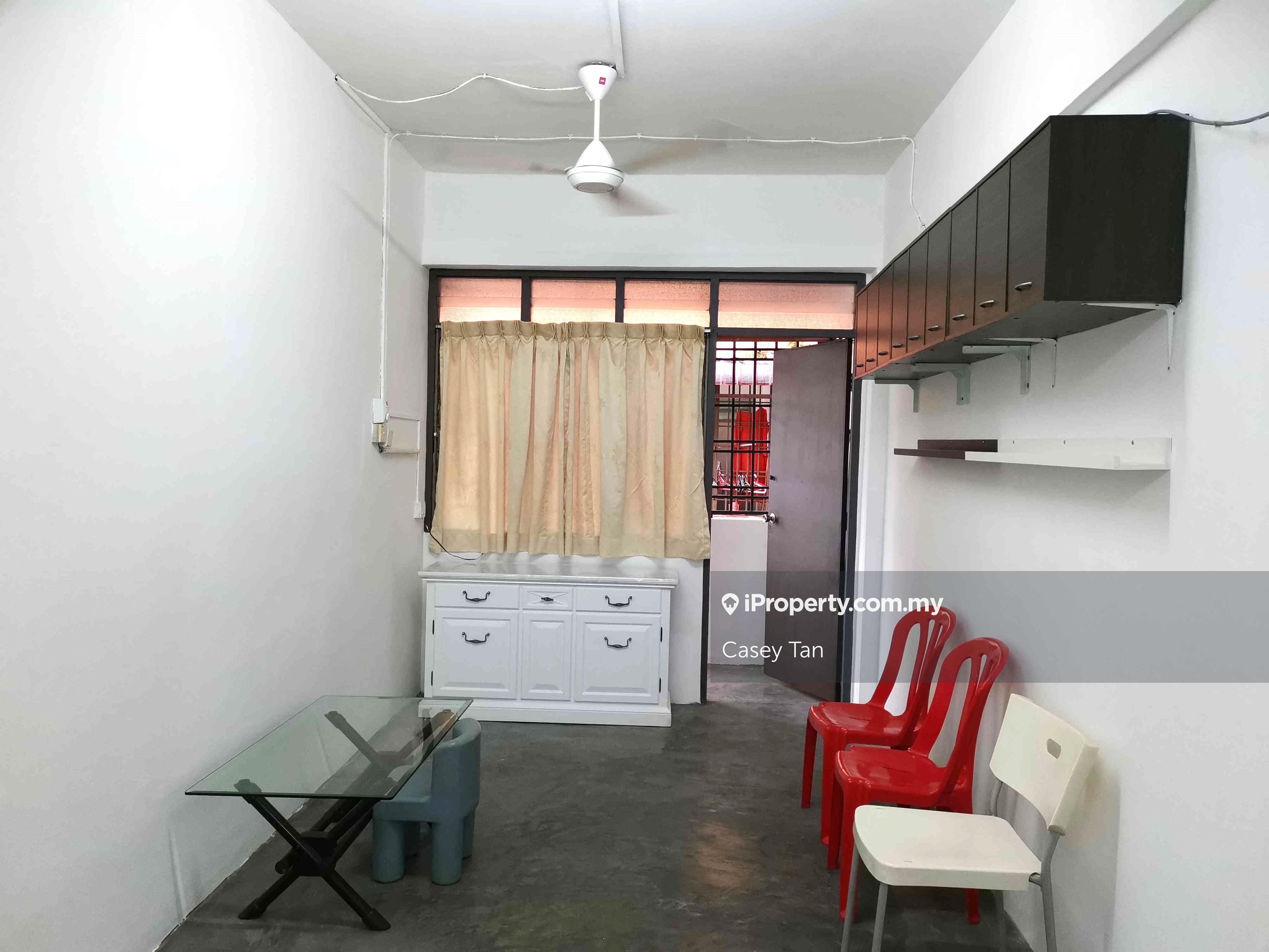 Walking Distance to Commercial Shops. Short Drive to Shopping Malls