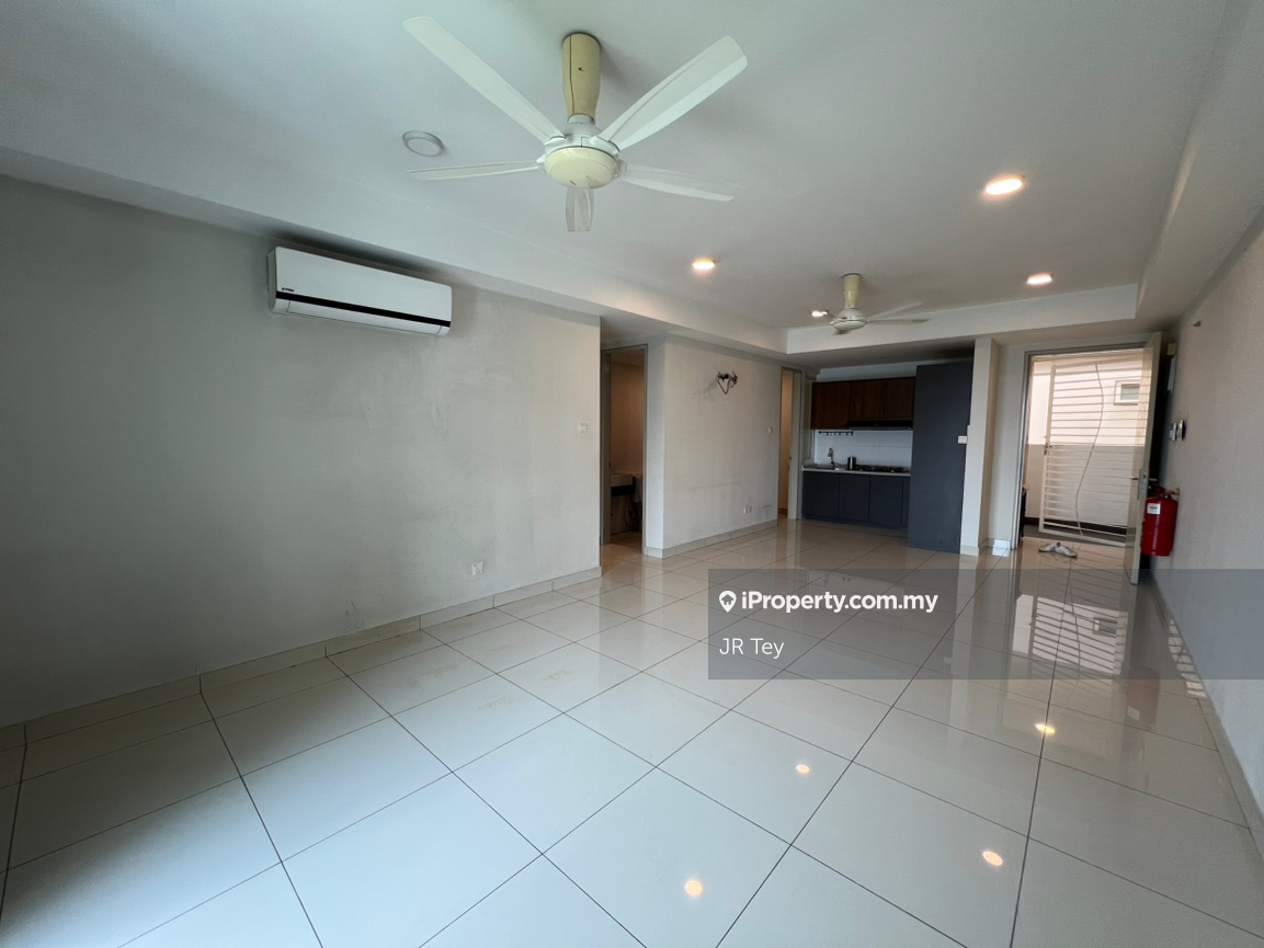 Partly furnish 936sf 2 Carpark Limited Temasya 8 Glenmarie Shah Alam