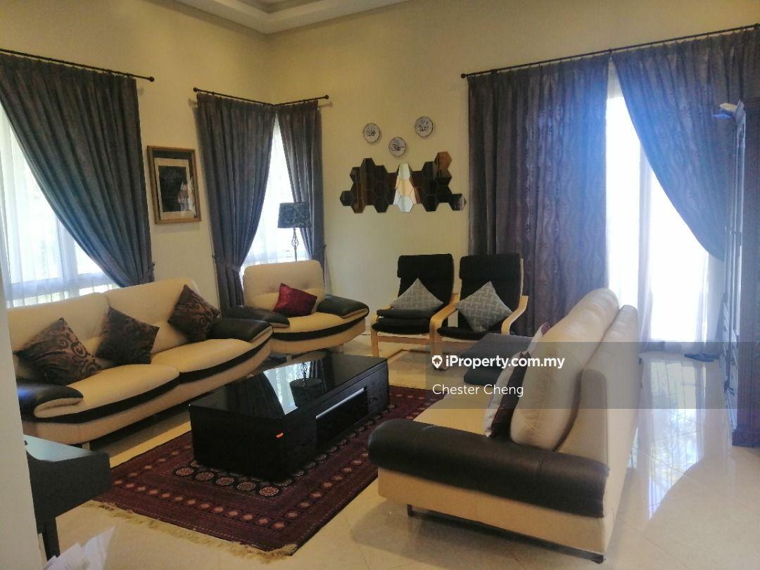 Rare and Exclusive Bungalow at Tanamera