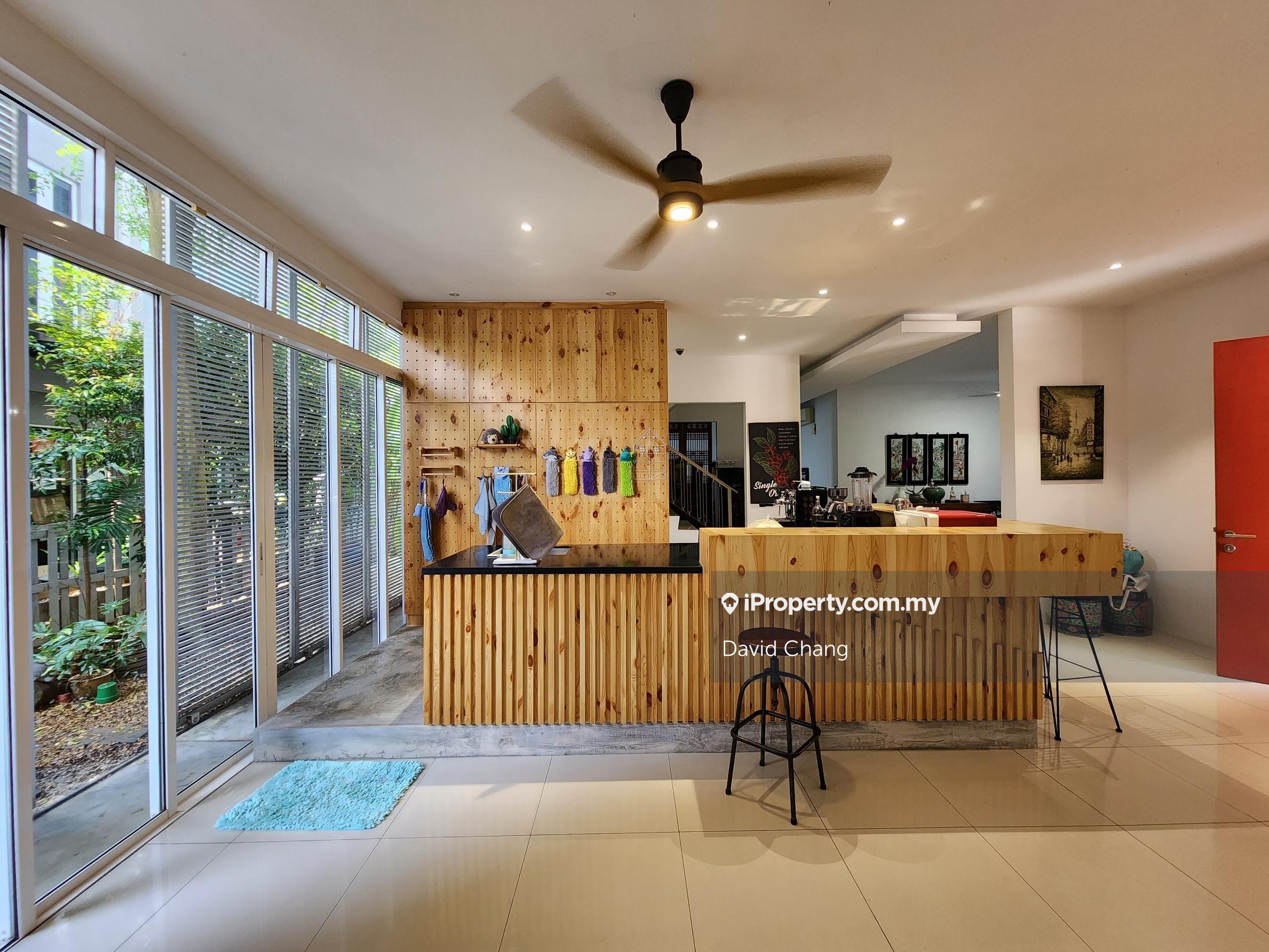 Luxurious bungalow for sale, a peaceful oasis to call home