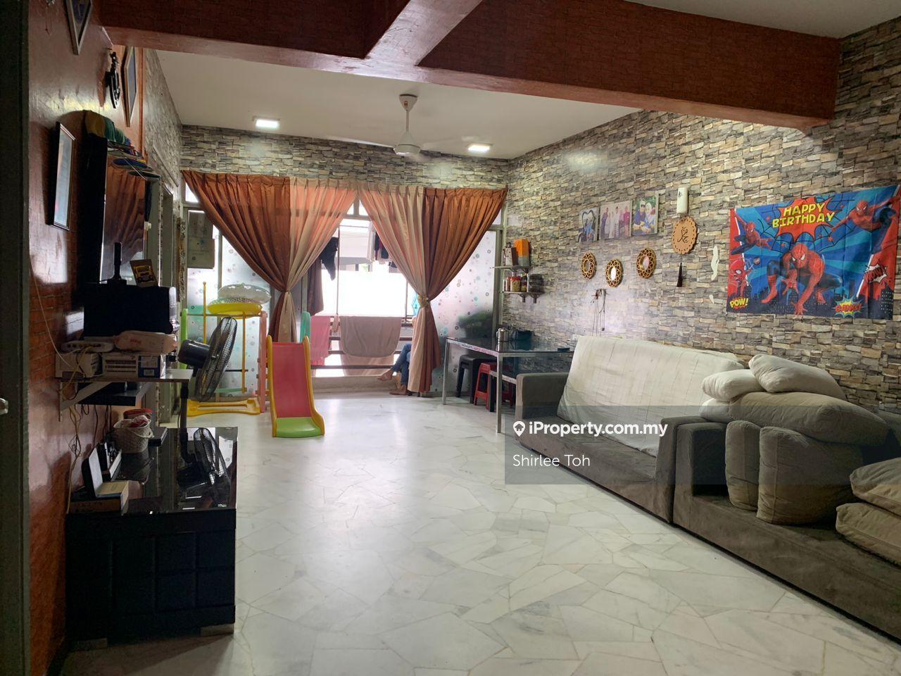 Low medium cost apartment located next to Jalan Kuchai Maju