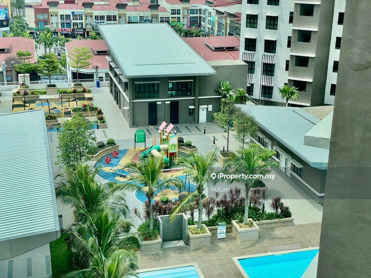 Lake Vista Residence Persiaran Suarasa Bandar Tun Hussein Onn Cheras.