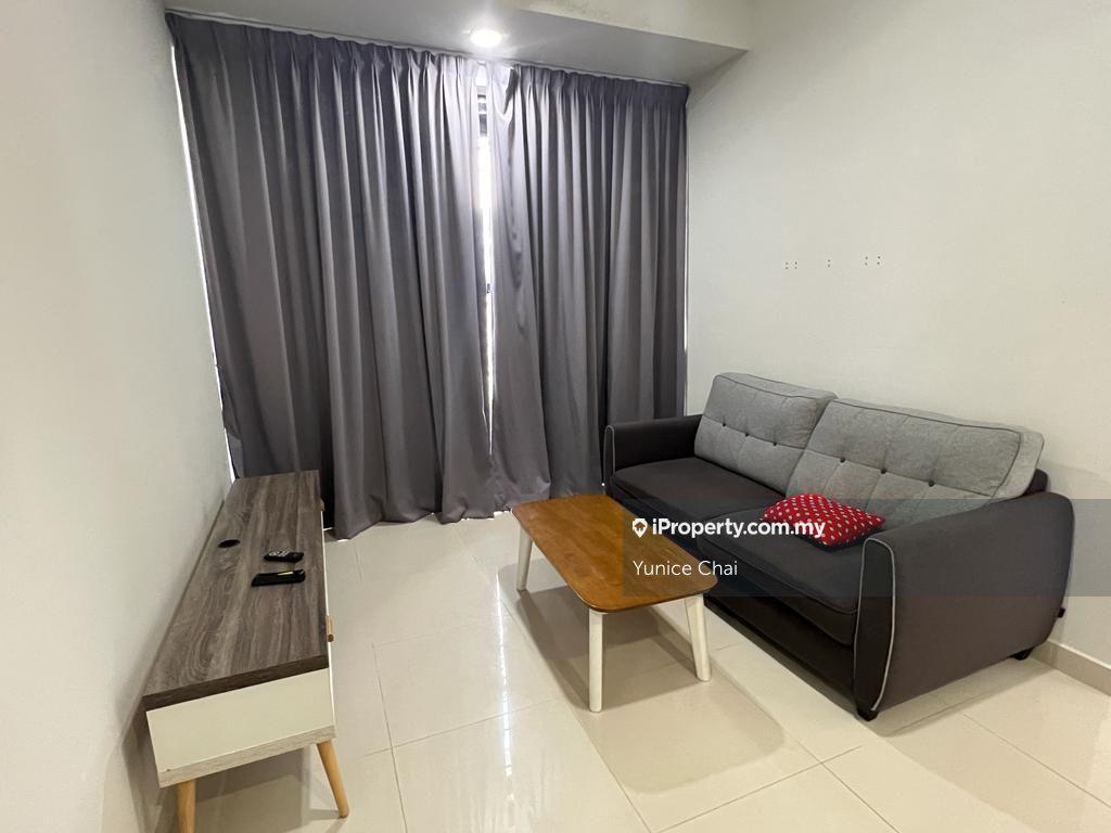 2br 1 bathroom, nice view and well kept unit, ready move in