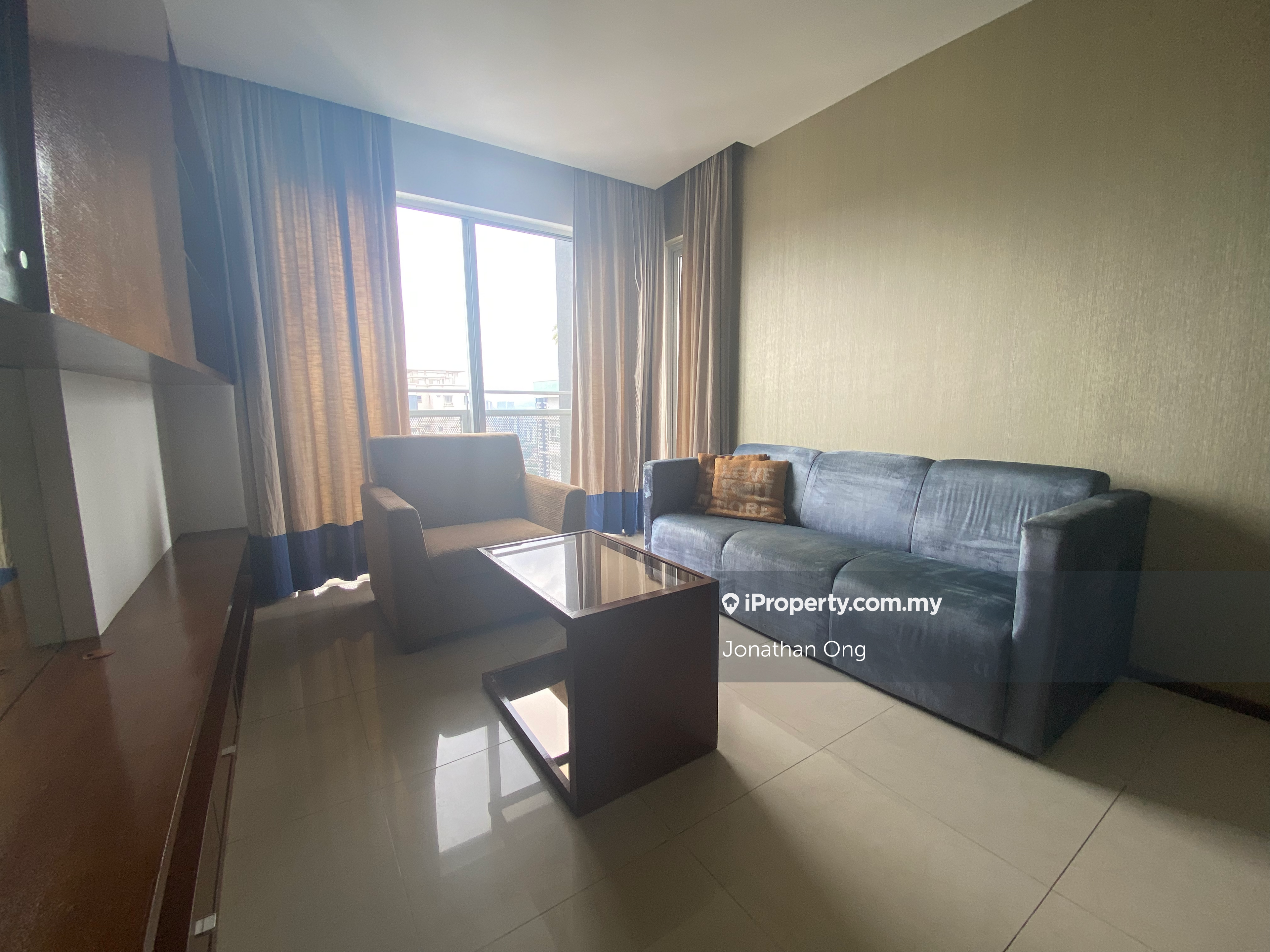 High-Floor Luxury: Breathtaking Views from Your Exclusive Unit