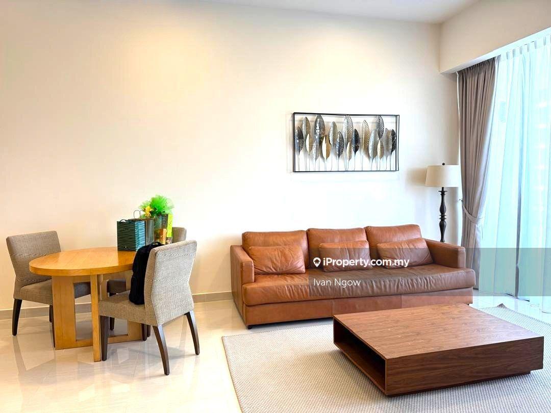 Limited unit facing golf view